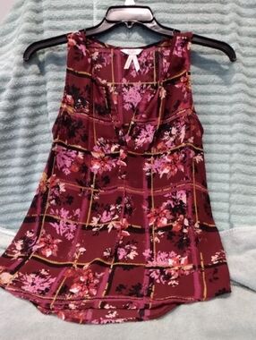 Dressy Or Casual Sleeveless Top